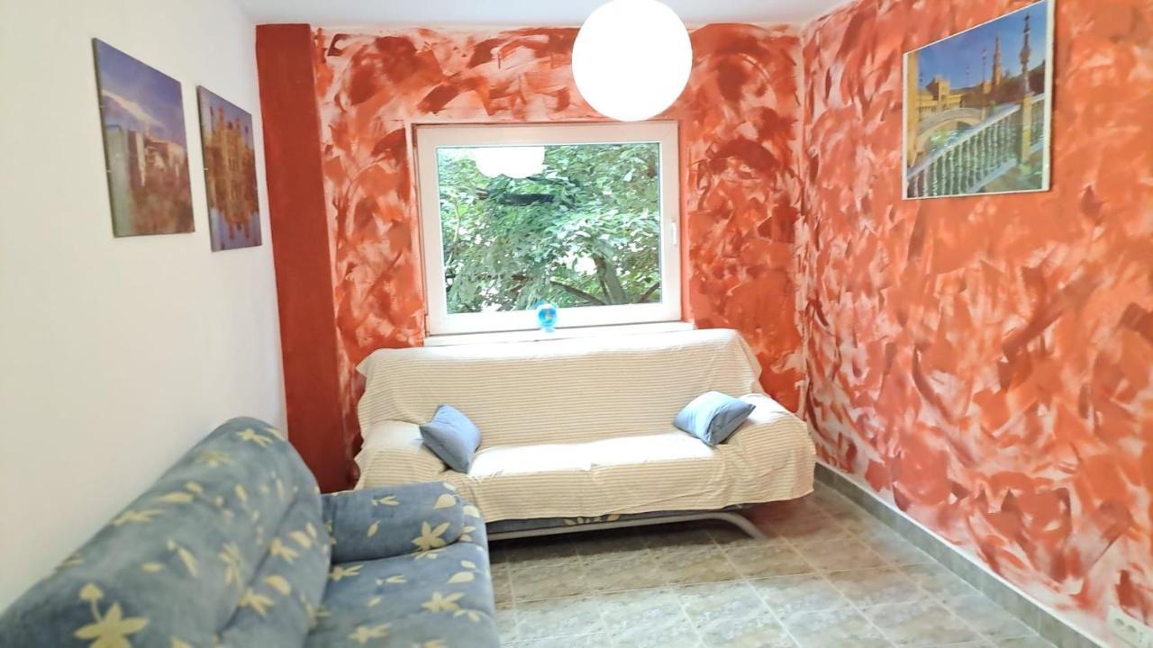 Daria Lorenzo Apartment